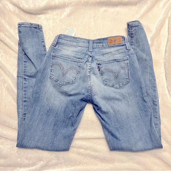 Women’s Levi Legging Light Wash Denim Jeans Size W26 L30 - Picture 5 of 6